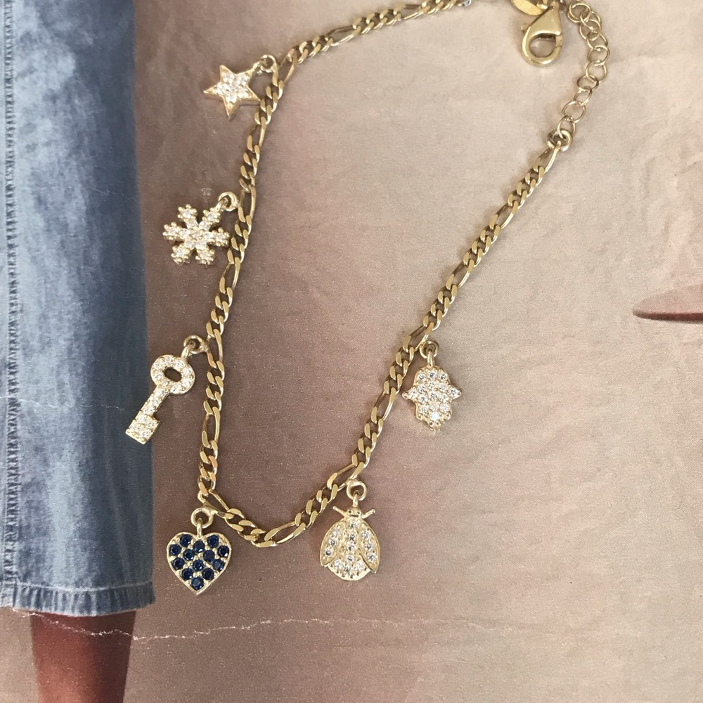 Gold charm bracelet - Picture 5 of 5